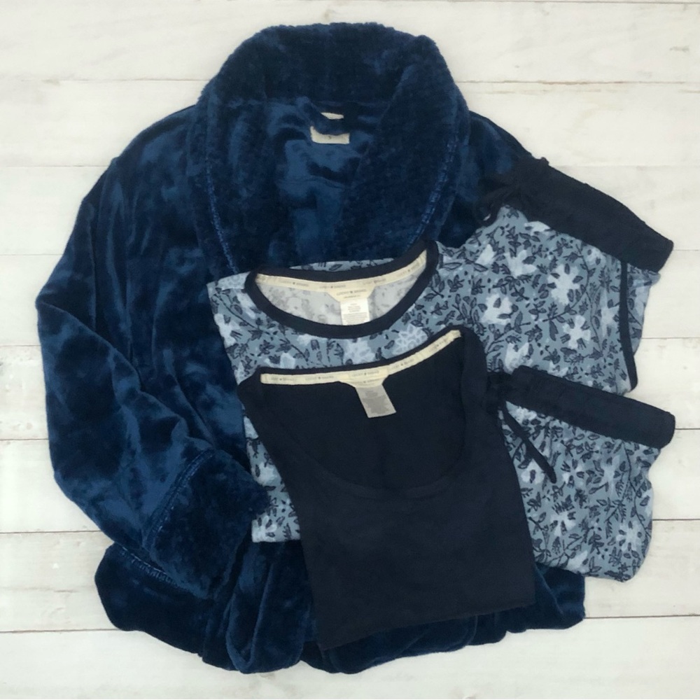 Robe & PJ Bundle - NWT Lucky Brand XS Pajama Set & EUC Turquaz Small Plush Robe